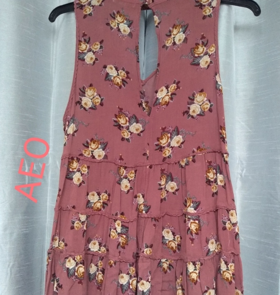 AEO TOP
